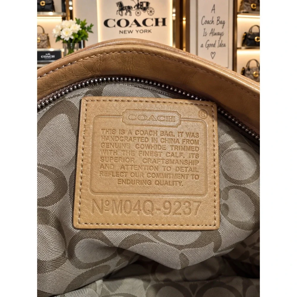 C224 Coach Hampton Tote Vintage